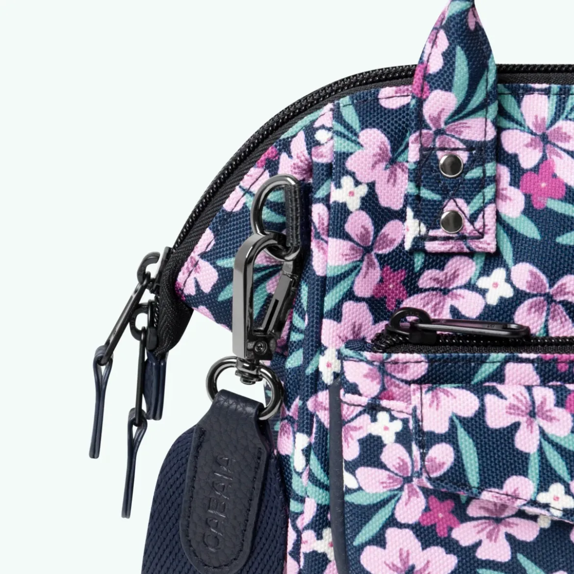 Adventurer Umhängetasche Crossbody S Cagliari