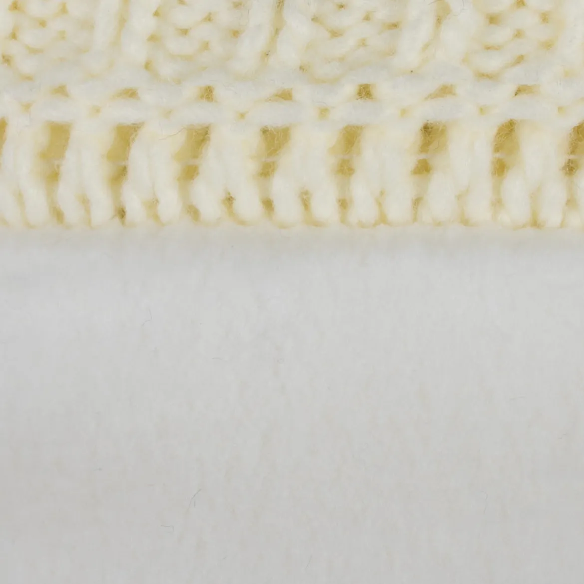 Beanie Bamboo Cream x Red Polar
